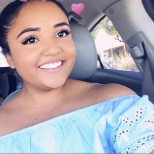 Meet your Posher, Adrianna